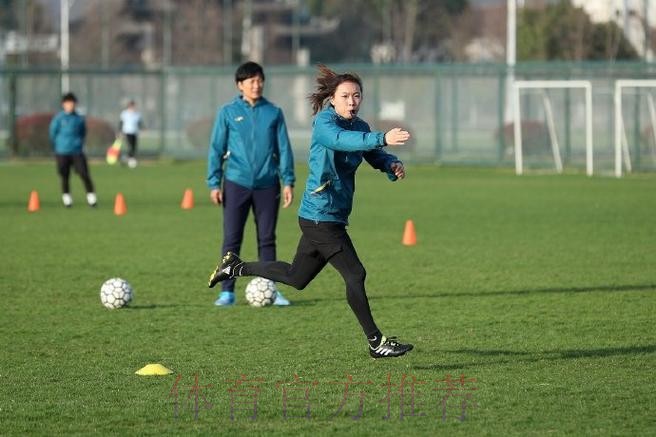 中国足协举办2016年国际足联/中国足协女子裁判培训班 中国足协举办2016年国际足联/中国足协女子裁判培训班